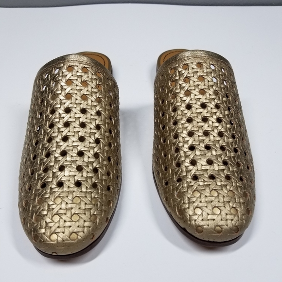 Patricia Nash | NWOT Flavia Perforated Slides - Picture 4 of 10